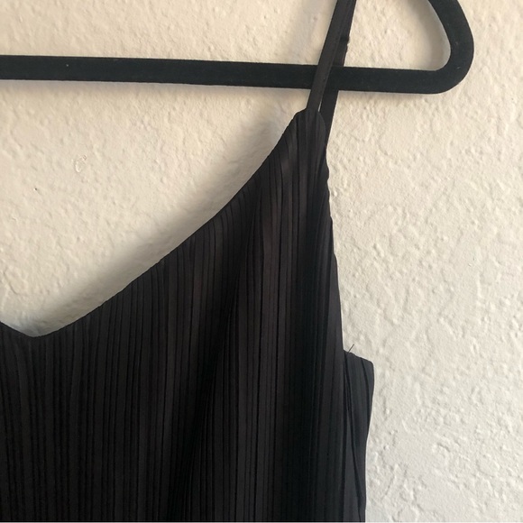 Astr Pleated MIDI Dress in Black (Small) - Picture 3 of 5